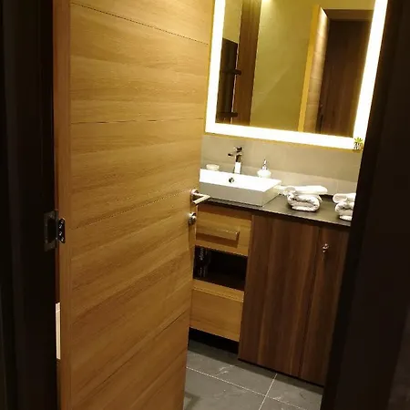 Woodside Woodside Free Parking & , Free Locker Kopaonik