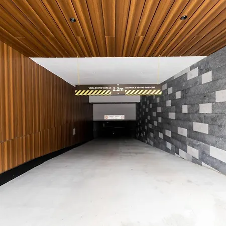 Woodside Woodside Free Parking & , Free Locker Apartment