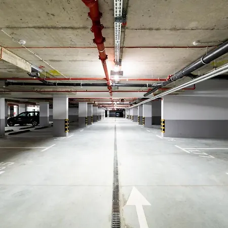 Woodside Woodside Free Parking & , Free Locker *